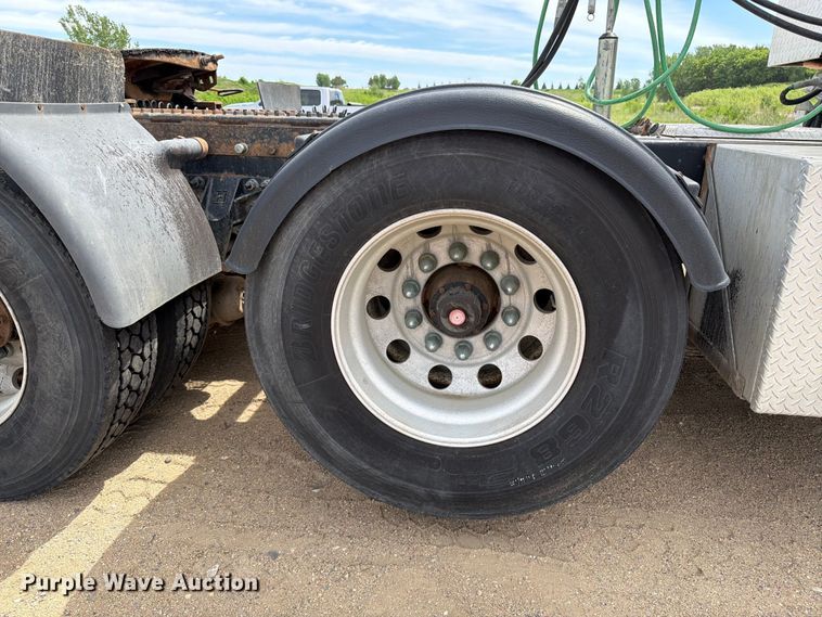 image for item FK0219 2015 International 5900i semi truck