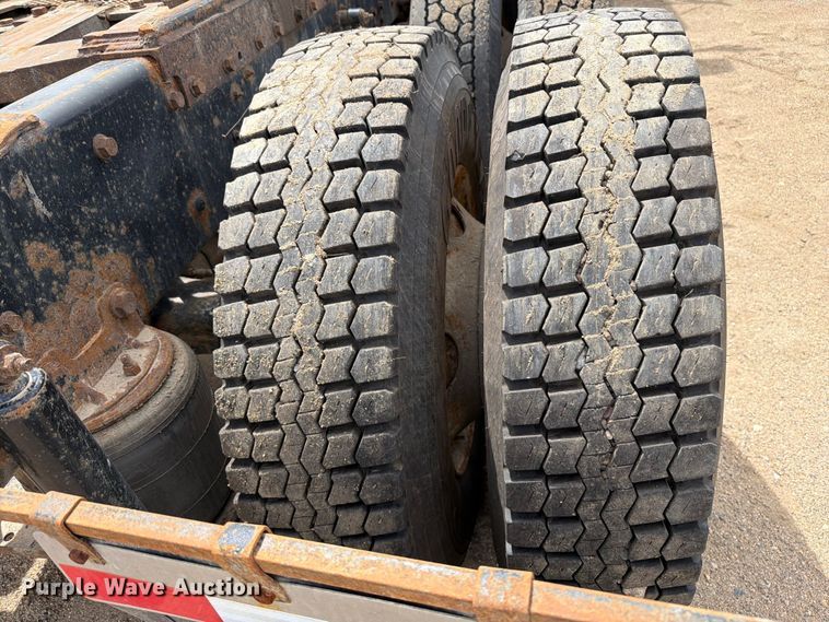 image for item FK0219 2015 International 5900i semi truck