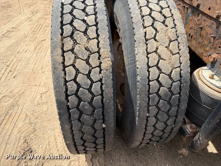 image for item FK0219 2015 International 5900i semi truck