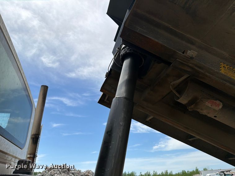 image for item FK0222 2014 International WorkStar 7500 dump truck