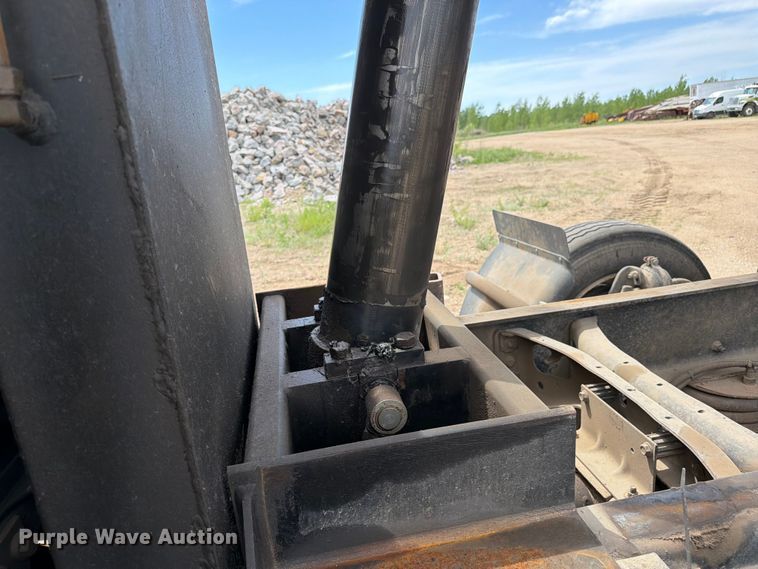 image for item FK0222 2014 International WorkStar 7500 dump truck