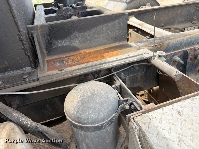image for item FK0222 2014 International WorkStar 7500 dump truck