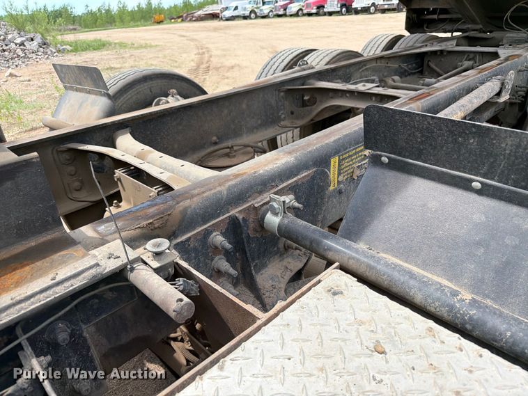 image for item FK0222 2014 International WorkStar 7500 dump truck