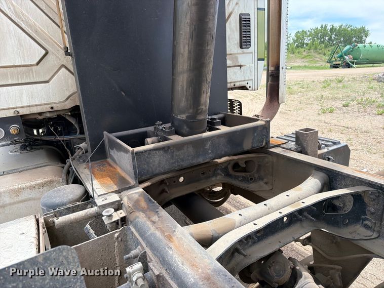 image for item FK0222 2014 International WorkStar 7500 dump truck