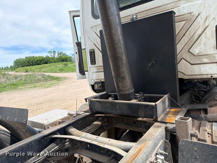 image for item FK0222 2014 International WorkStar 7500 dump truck
