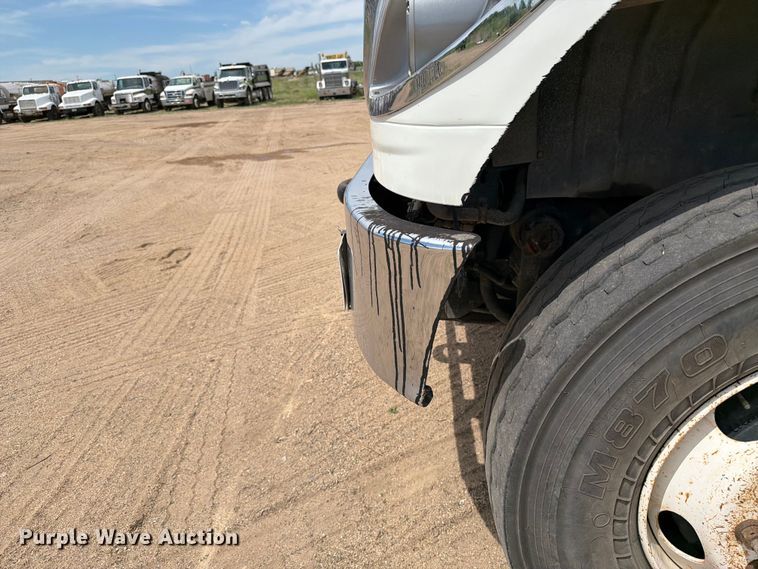 image for item FK0222 2014 International WorkStar 7500 dump truck