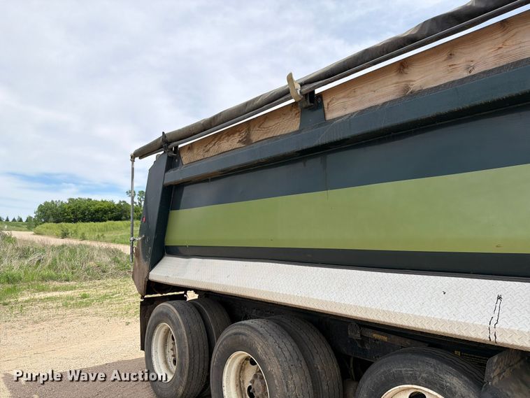 image for item FK0222 2014 International WorkStar 7500 dump truck