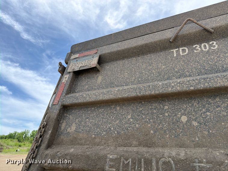 image for item FK0222 2014 International WorkStar 7500 dump truck