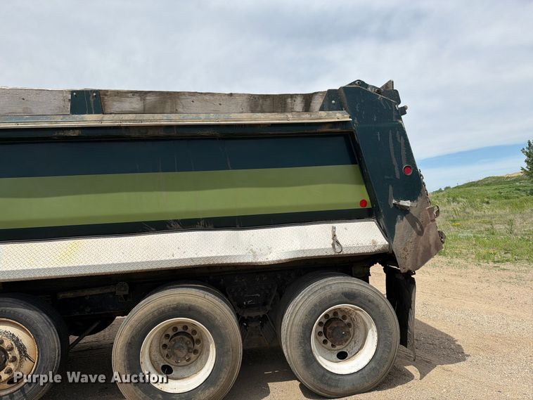 image for item FK0222 2014 International WorkStar 7500 dump truck