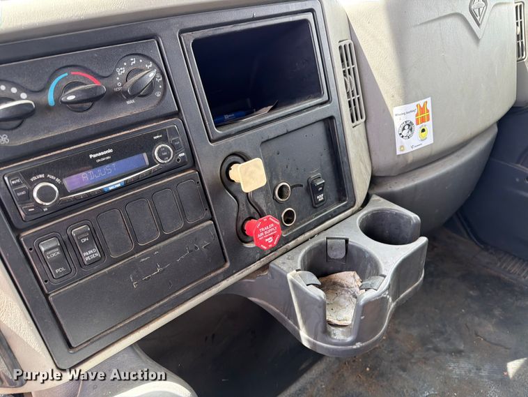 image for item FK0222 2014 International WorkStar 7500 dump truck