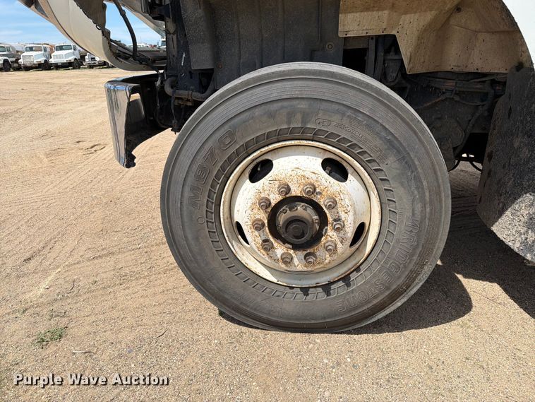 image for item FK0222 2014 International WorkStar 7500 dump truck