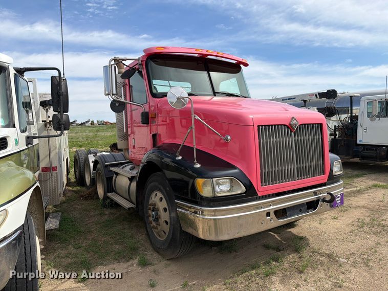 image for item FK0231 2006 International 9200i semi truck