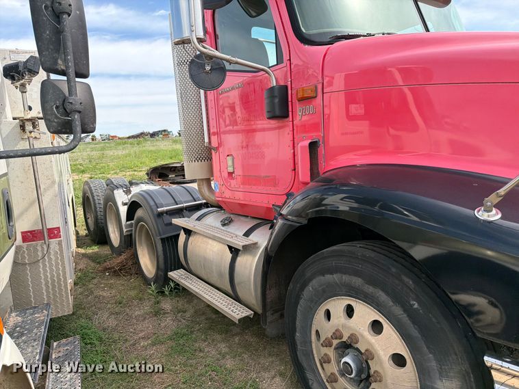 image for item FK0231 2006 International 9200i semi truck