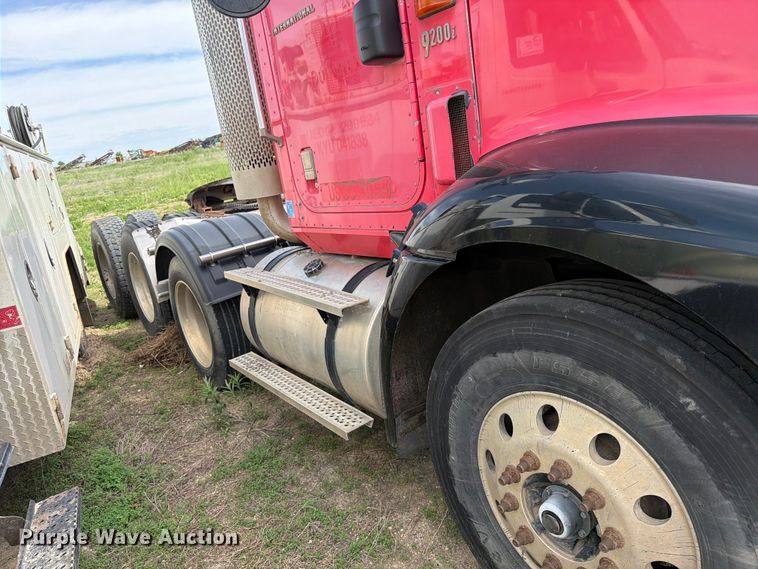 image for item FK0231 2006 International 9200i semi truck