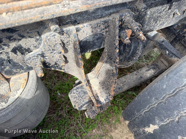 image for item FK0231 2006 International 9200i semi truck
