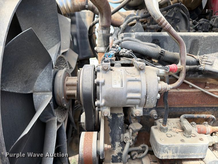 image for item FK0231 2006 International 9200i semi truck