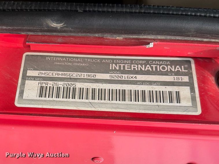 image for item FK0231 2006 International 9200i semi truck