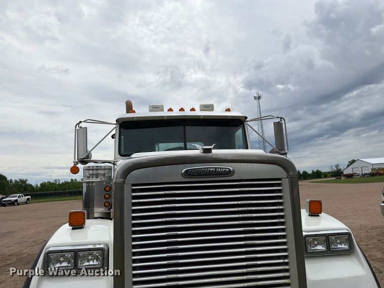 image for item FK0242 2008 Freightliner FLD120 semi truck