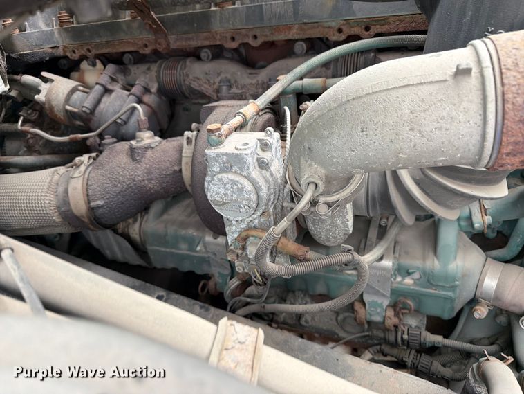 image for item FK0246 2014 Volvo VNL semi truck