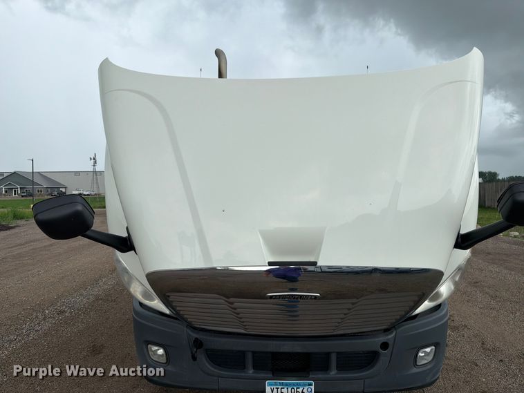 image for item FK0247 2012 Freightliner Cascadia semi truck