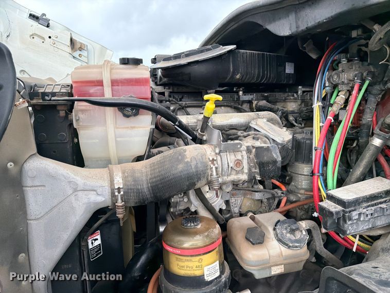image for item FK0247 2012 Freightliner Cascadia semi truck