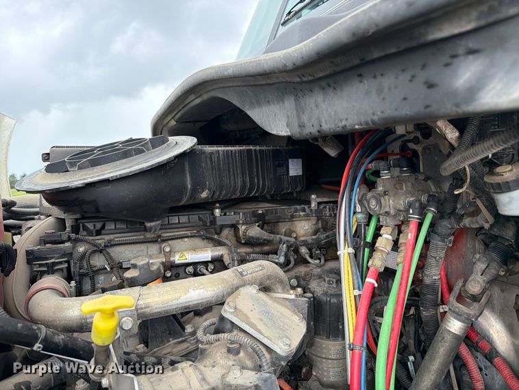 image for item FK0247 2012 Freightliner Cascadia semi truck