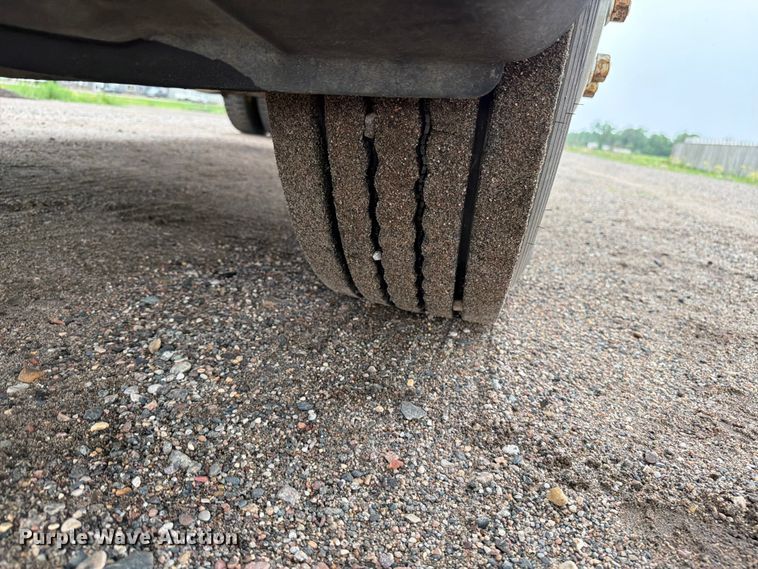 image for item FK0247 2012 Freightliner Cascadia semi truck