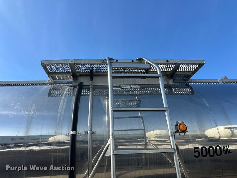 image for item FK1818 1990 Polar tank trailer