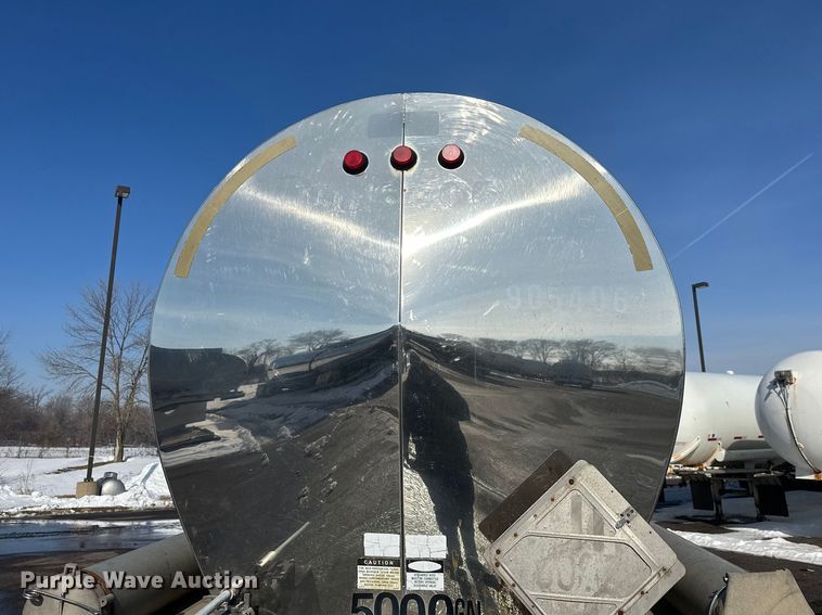 image for item FK1818 1990 Polar tank trailer