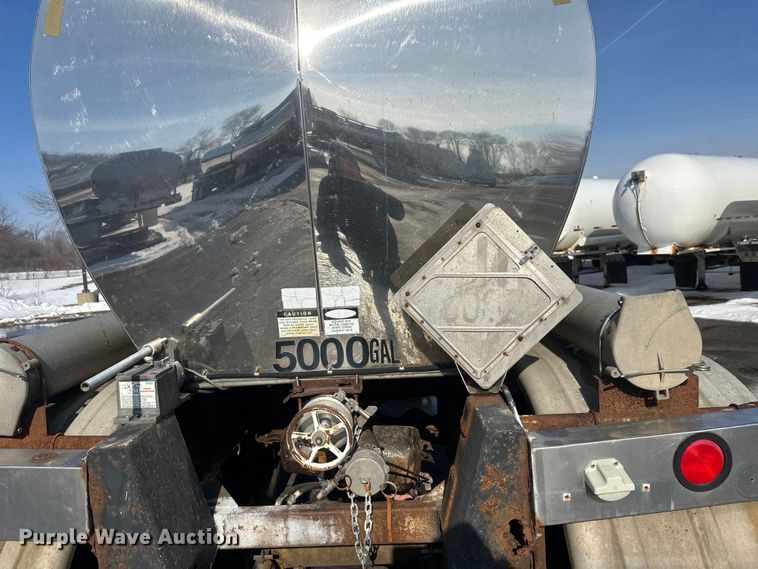 image for item FK1818 1990 Polar tank trailer