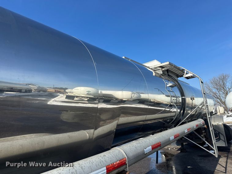 image for item FK1818 1990 Polar tank trailer
