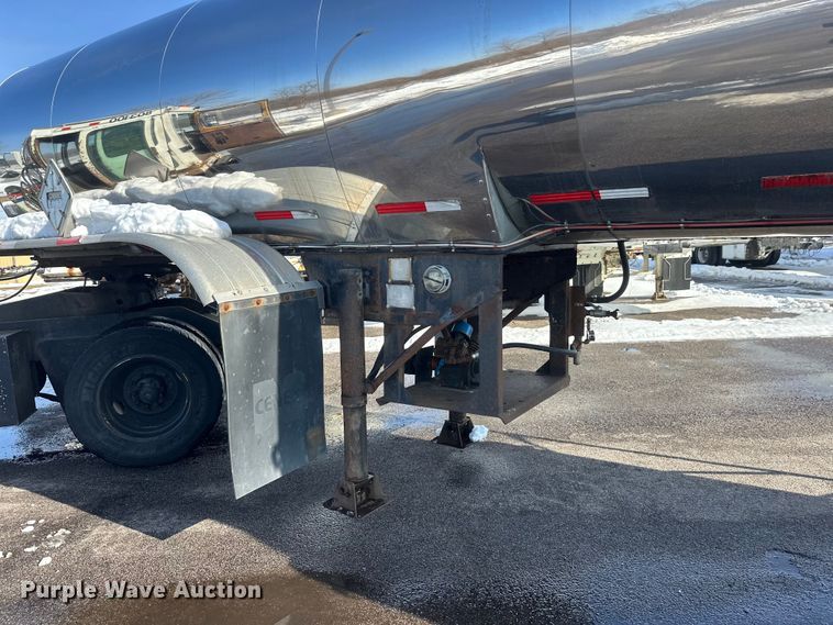 image for item FK1818 1990 Polar tank trailer
