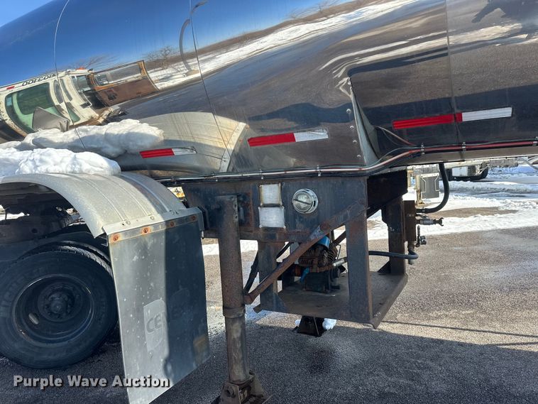 image for item FK1818 1990 Polar tank trailer