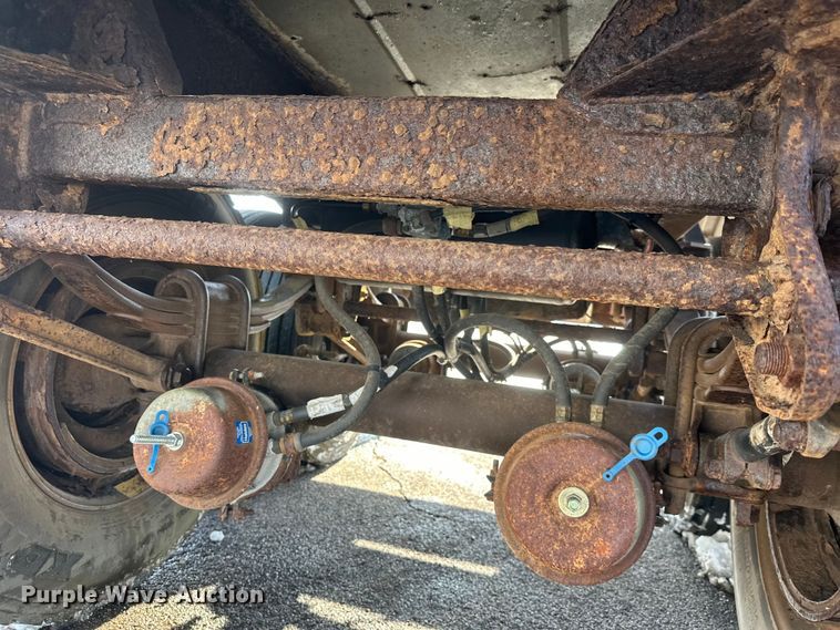 image for item FK1818 1990 Polar tank trailer