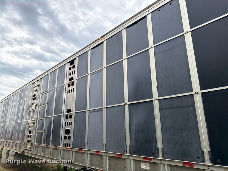 image for item FK4017 2007 Barrett Trailers, Inc. livestock trailer