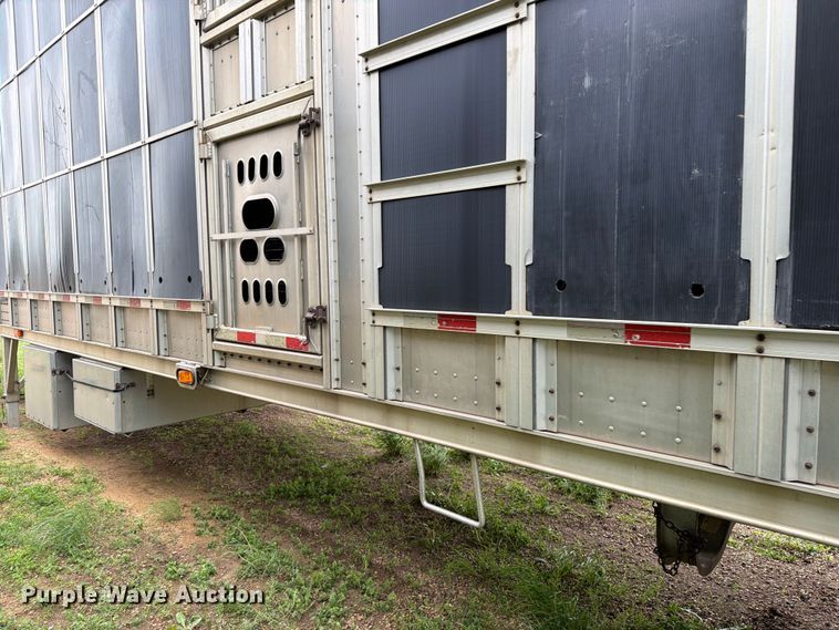 image for item FK4017 2007 Barrett Trailers, Inc. livestock trailer