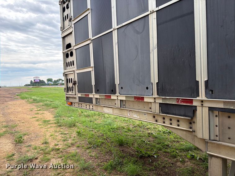 image for item FK4017 2007 Barrett Trailers, Inc. livestock trailer
