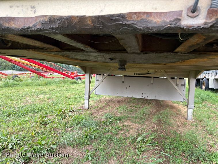 image for item FK4017 2007 Barrett Trailers, Inc. livestock trailer