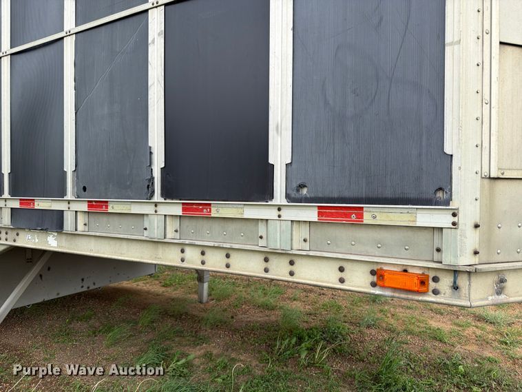 image for item FK4017 2007 Barrett Trailers, Inc. livestock trailer