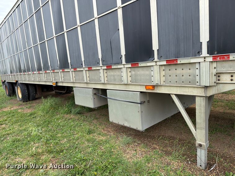 image for item FK4017 2007 Barrett Trailers, Inc. livestock trailer