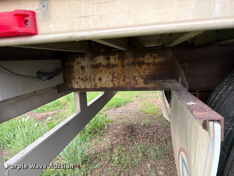 image for item FK4017 2007 Barrett Trailers, Inc. livestock trailer