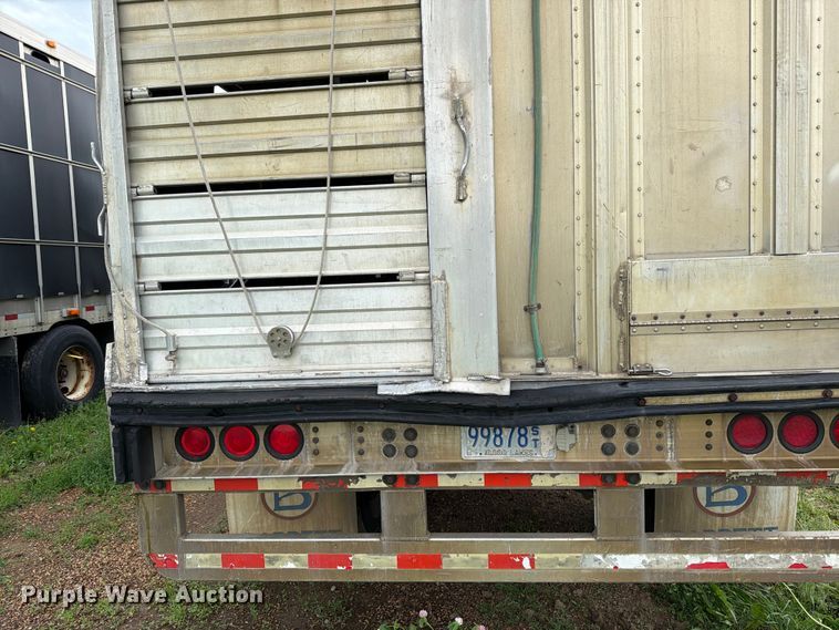 image for item FK4017 2007 Barrett Trailers, Inc. livestock trailer