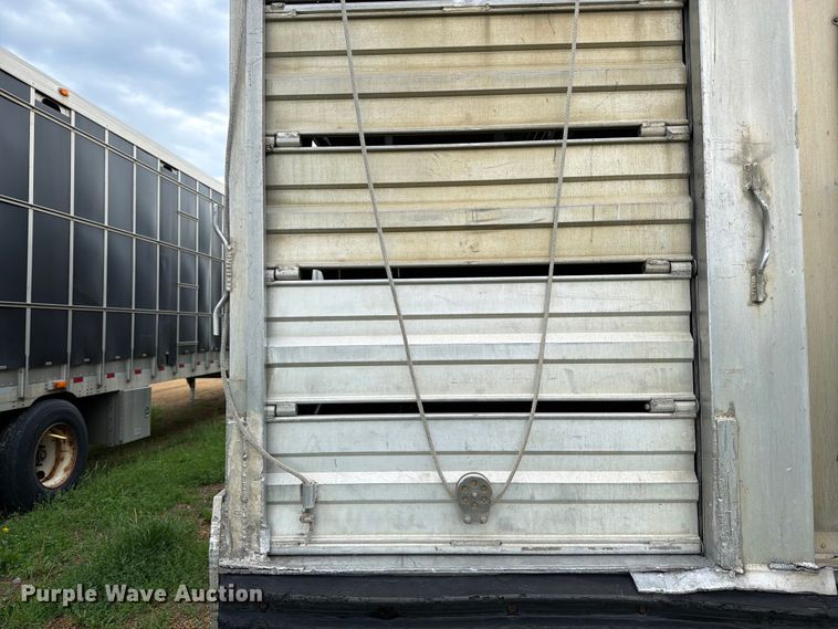 image for item FK4017 2007 Barrett Trailers, Inc. livestock trailer