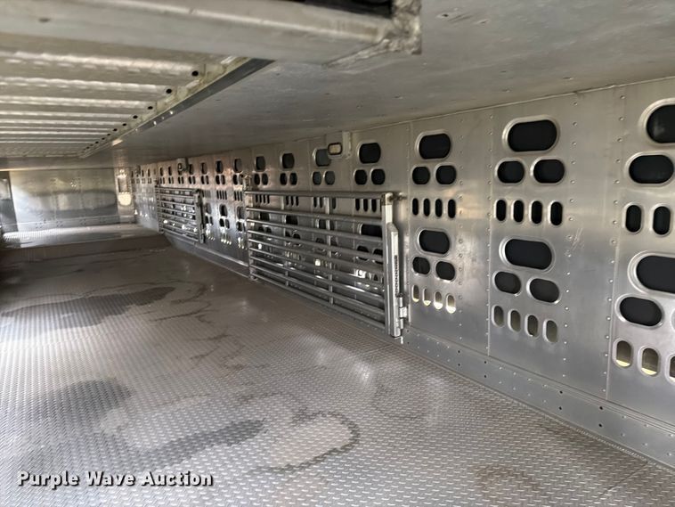 image for item FK4017 2007 Barrett Trailers, Inc. livestock trailer