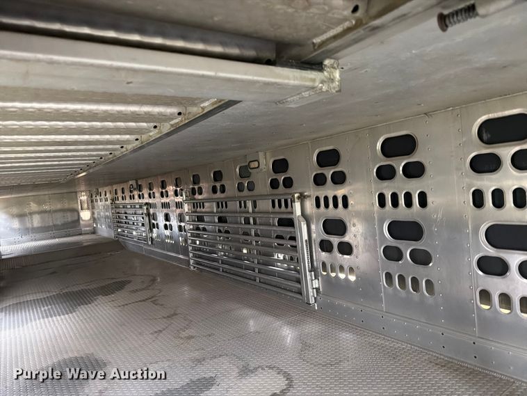 image for item FK4017 2007 Barrett Trailers, Inc. livestock trailer