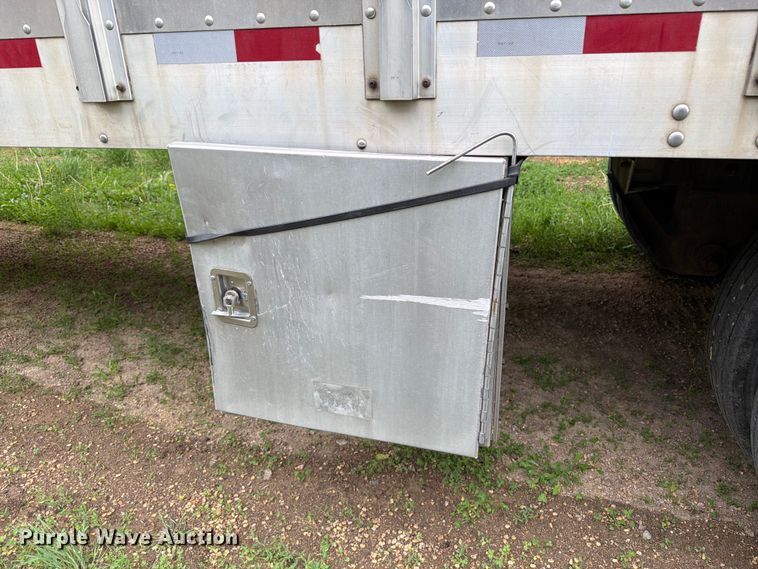 image for item FK4020 2006 Eby livestock trailer