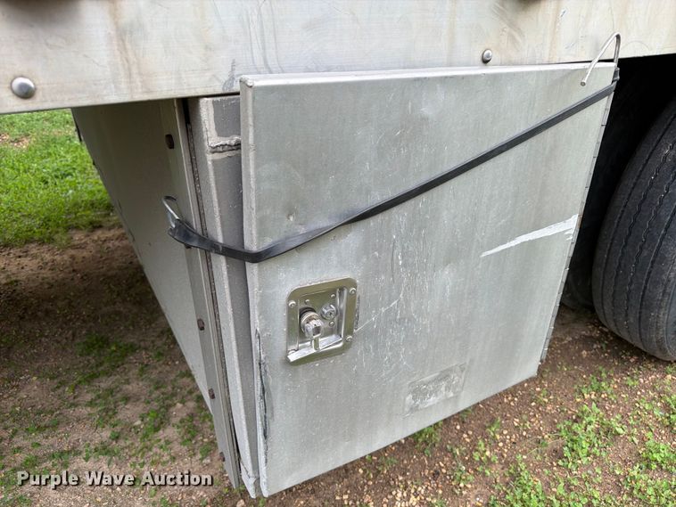 image for item FK4020 2006 Eby livestock trailer