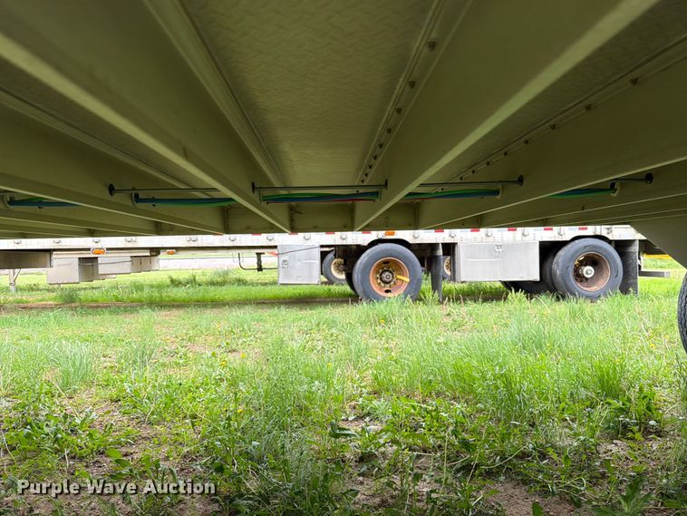 image for item FK4021 2006 Wilson Trailer Co. PSADL-400P livestock trailer