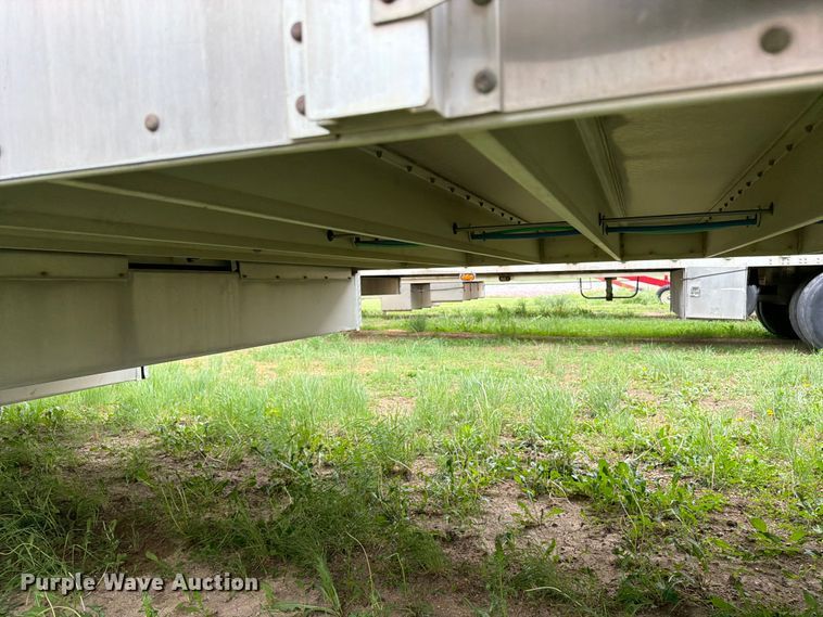 image for item FK4021 2006 Wilson Trailer Co. PSADL-400P livestock trailer