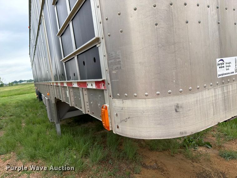 image for item FK4021 2006 Wilson Trailer Co. PSADL-400P livestock trailer